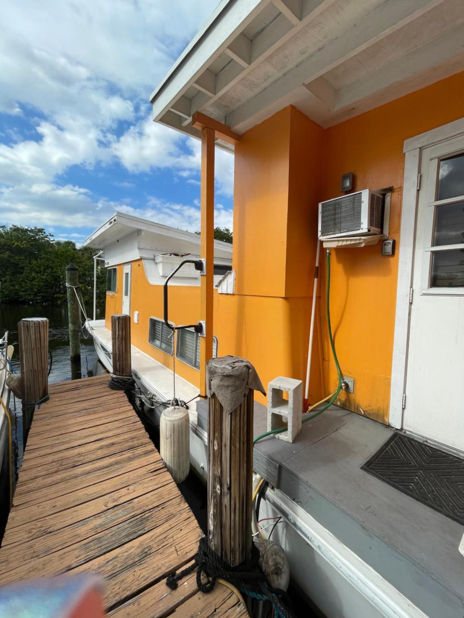 Updated Houseboat On The River! 劳德代尔堡 外观 照片